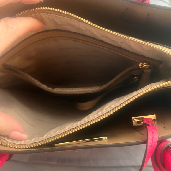 Fuchsia Michael Kors satchel bag with wallet. - Picture 9 of 9